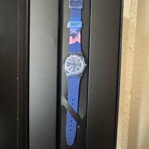 Swatch GZ328 LICENCE TO KILL James Bond 007 BNIB